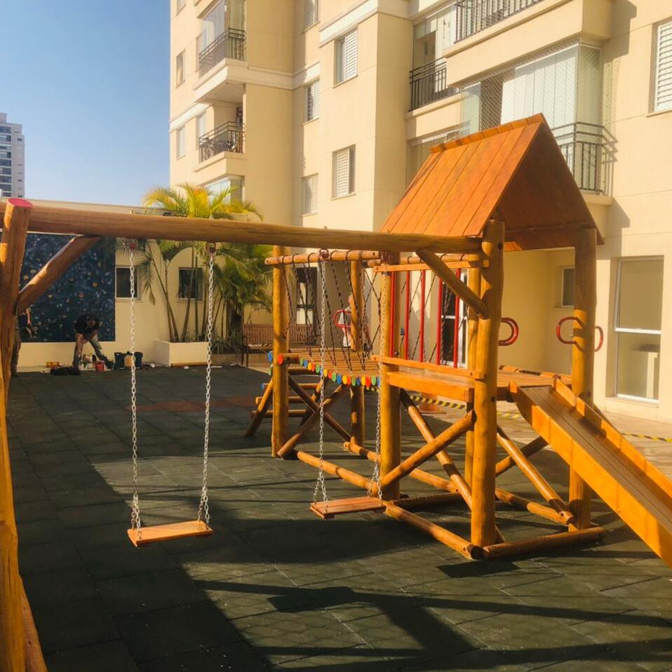 Playground instalado pela Tronco Play